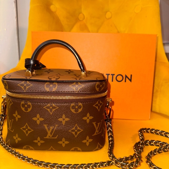 Louis Vuitton Bucket - Picture 14 of 14